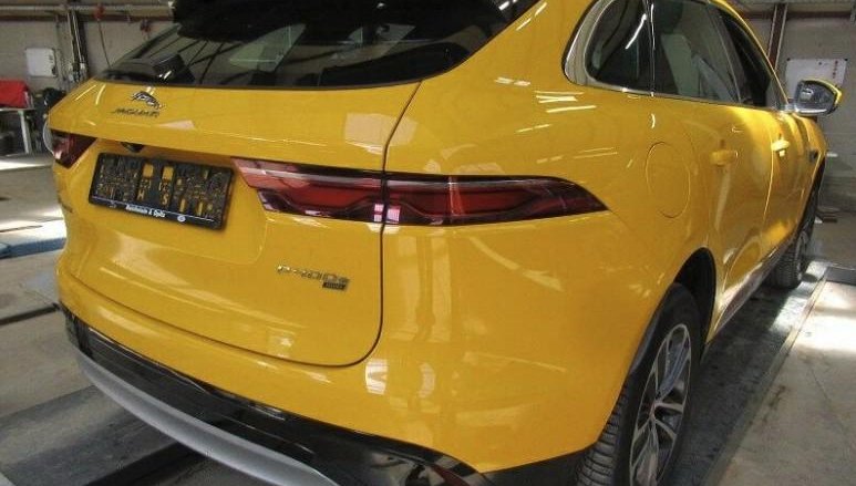 Jaguar F-Pace S AWD 2