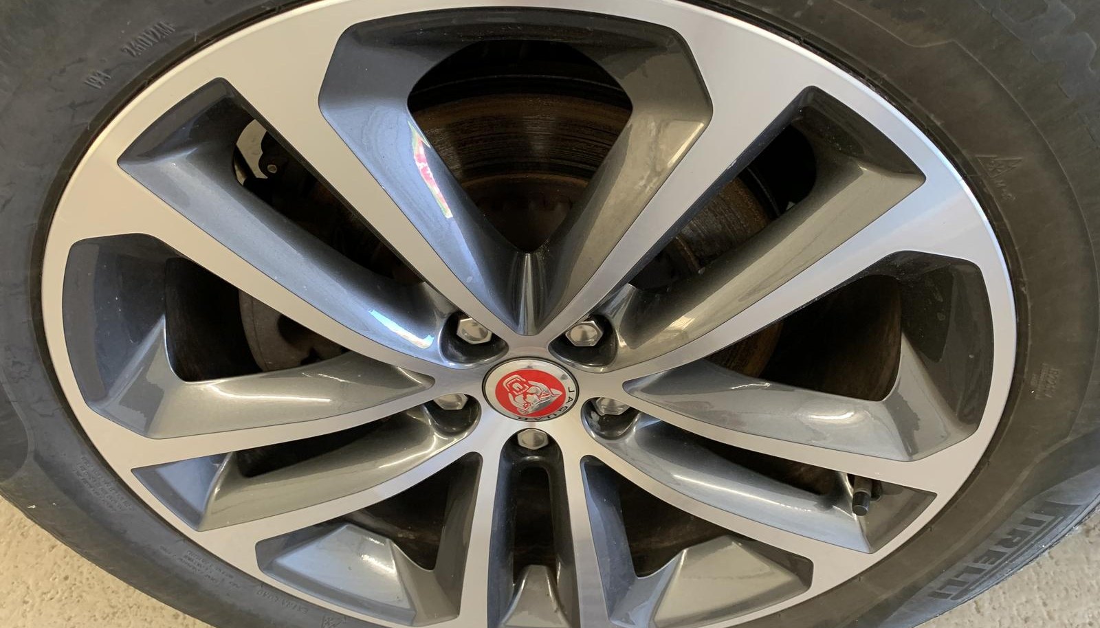 Jaguar F-Pace S AWD 4