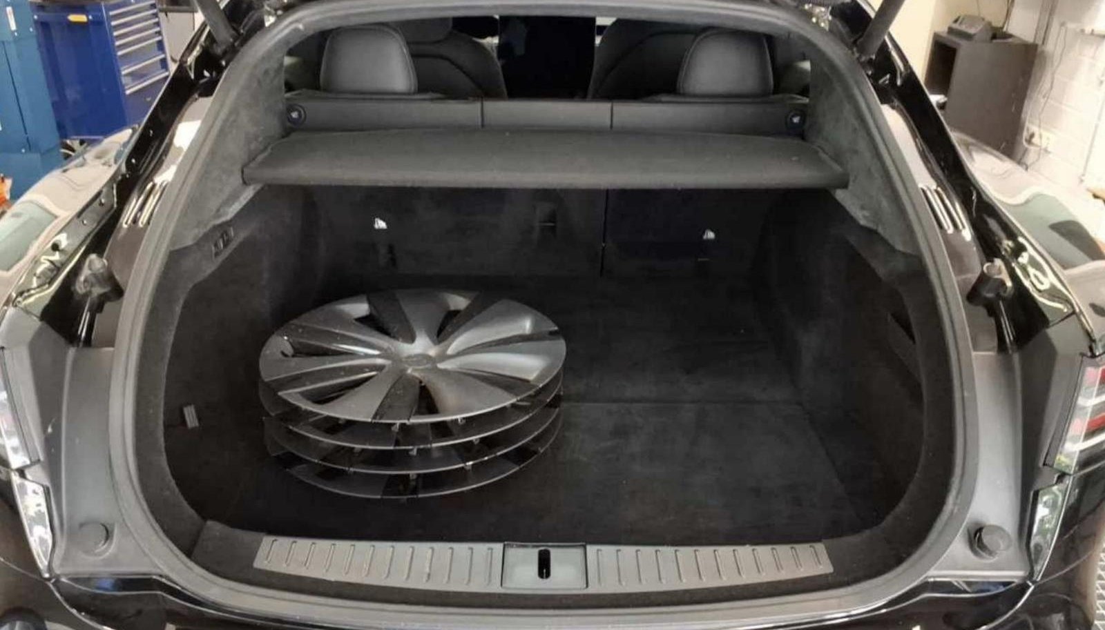 Tesla Model S Model S AWD 9