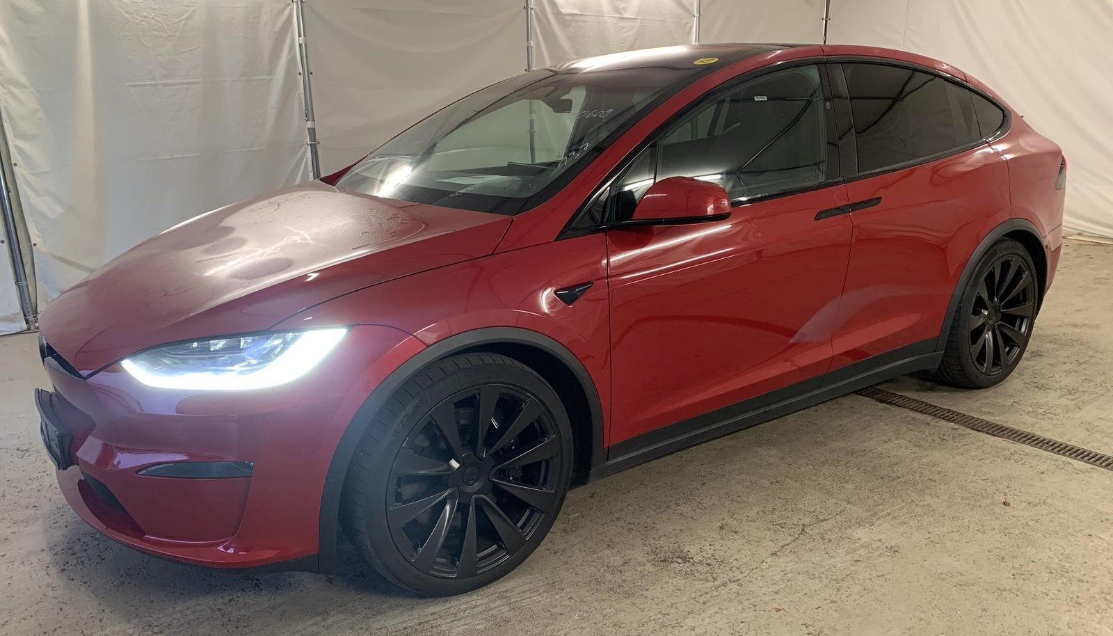 Tesla Model X Plaid