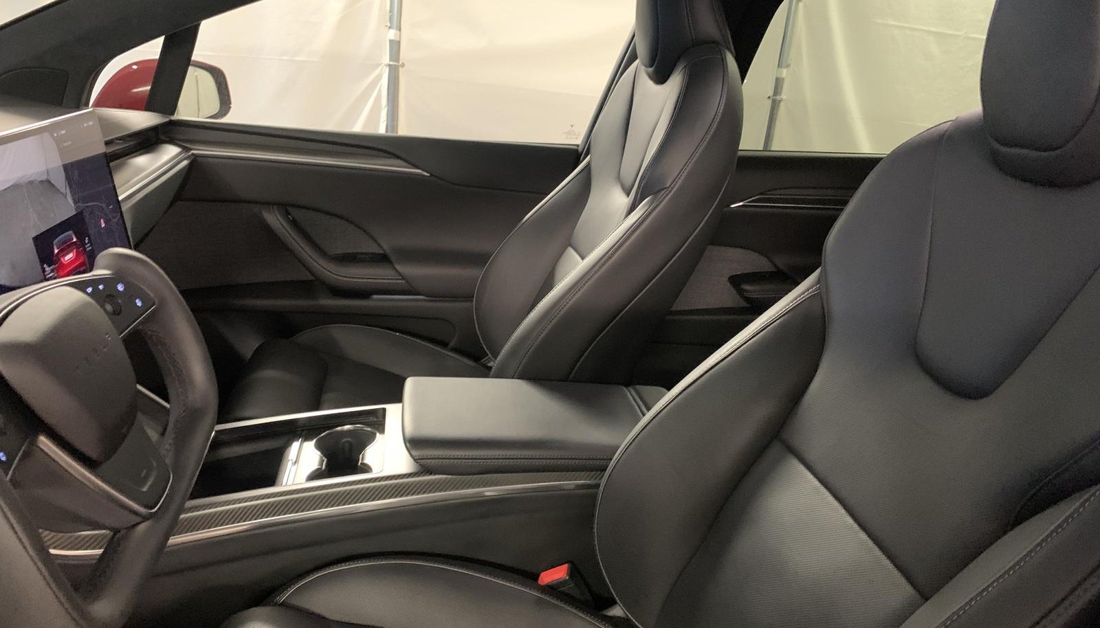 Tesla Model X Plaid 11