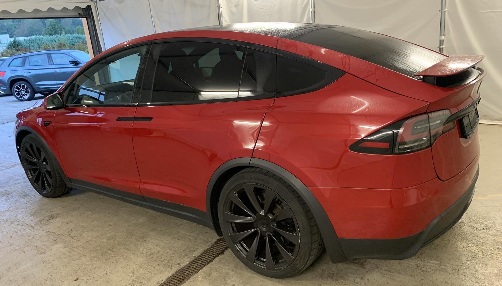 Tesla Model X Plaid 9