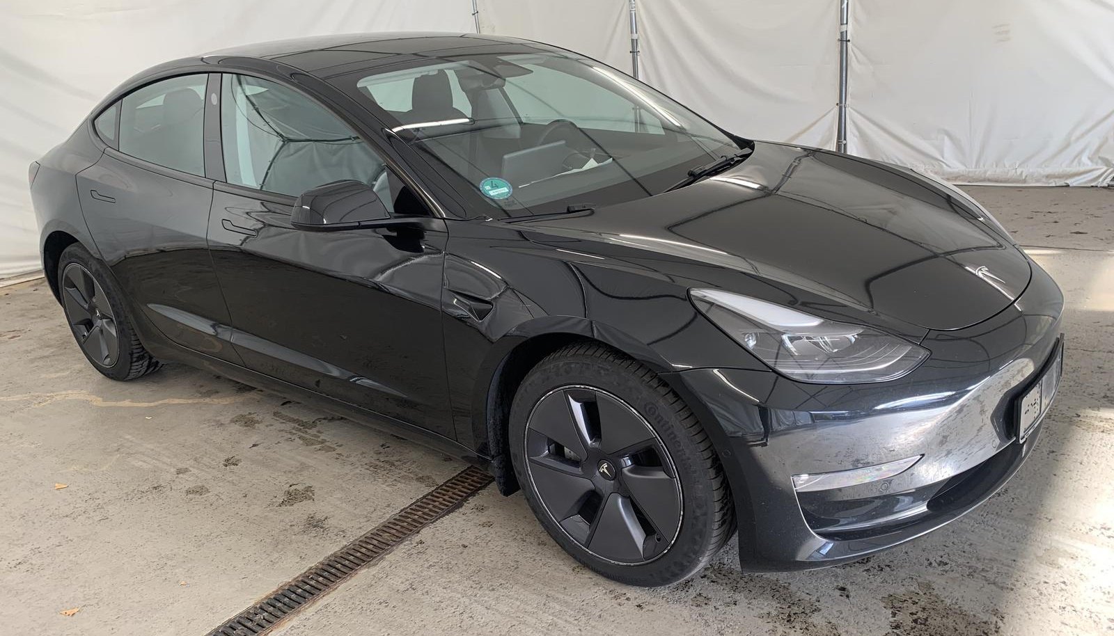 Tesla Model 3 Long Range Dual AWD 2