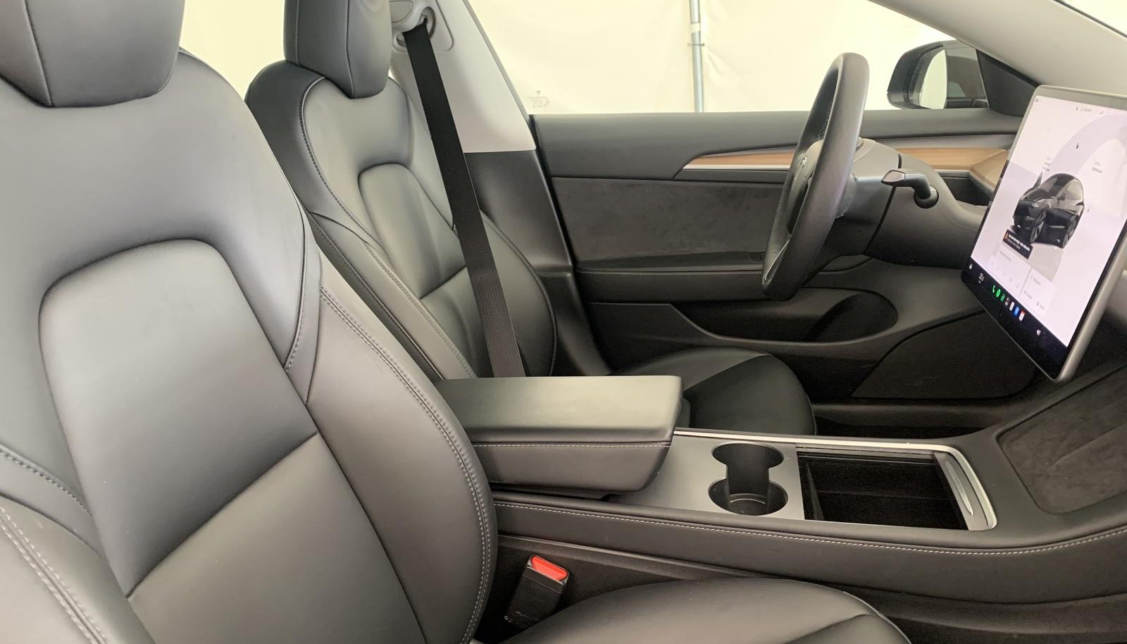 Tesla Model 3 Long Range Dual AWD 3
