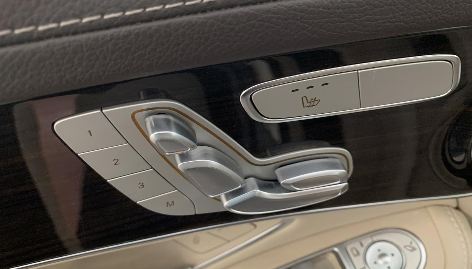 Mercedes-Benz GLC GLC 300 de 4Matic 12