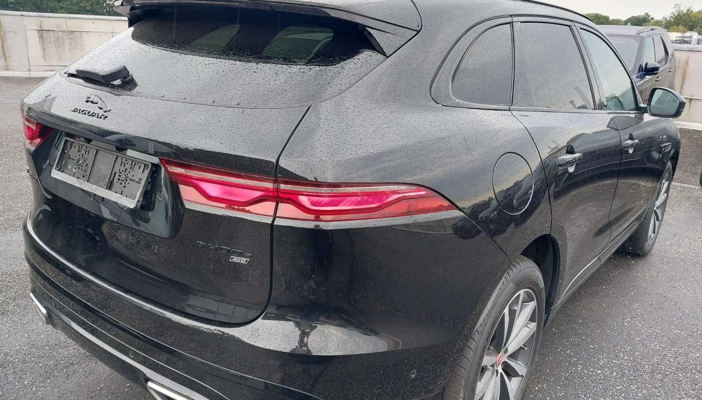 Jaguar F-Pace S AWD Plug-In Hybrid 5