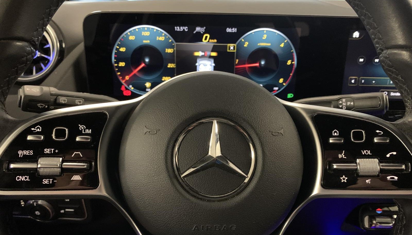 Mercedes-Benz GLA Progressive 12