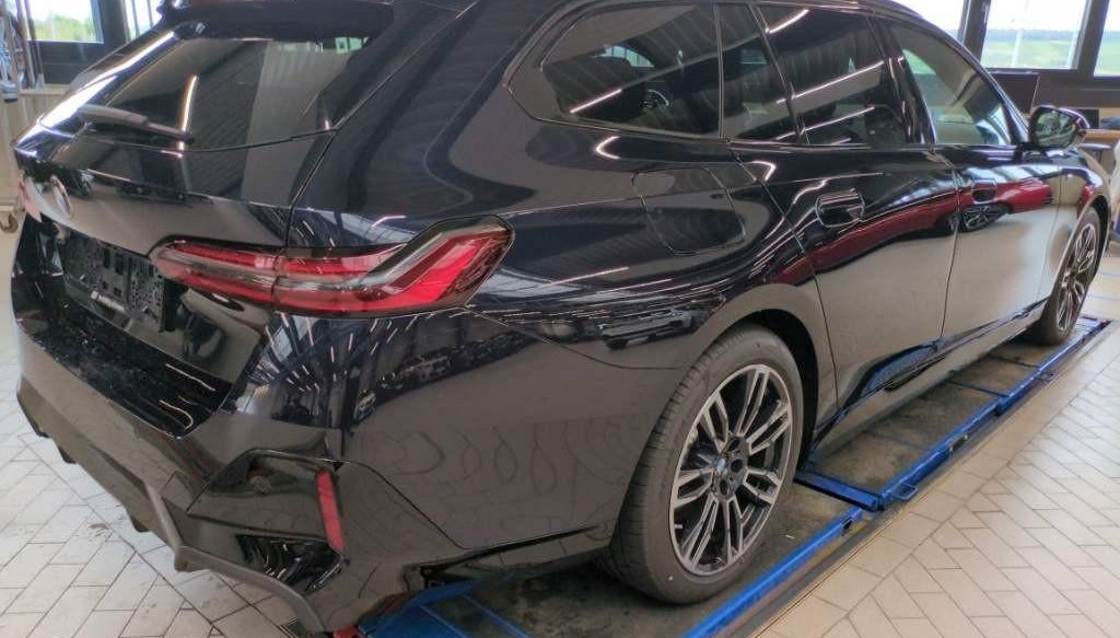 BMW 5 M Sport Pro 4