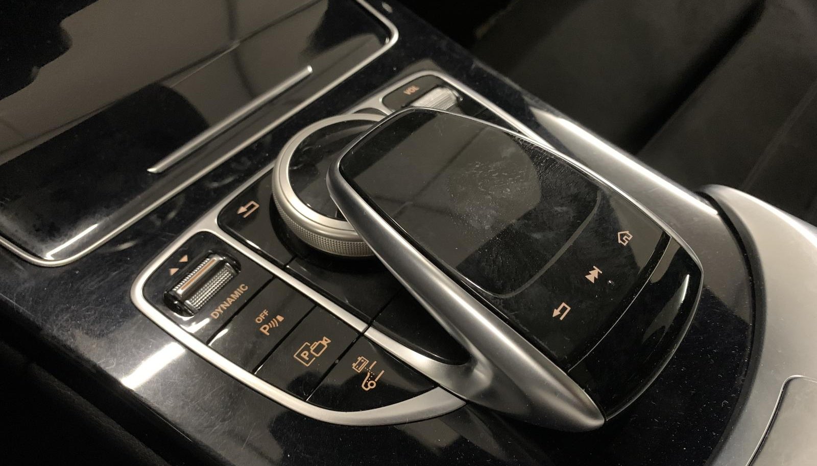 Mercedes-Benz C Night Edition AMG Line 11