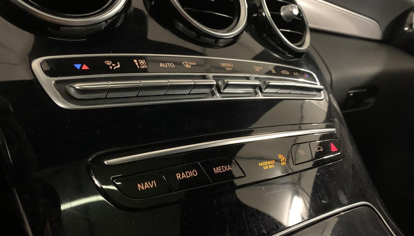 Mercedes-Benz C Night Edition AMG Line 12