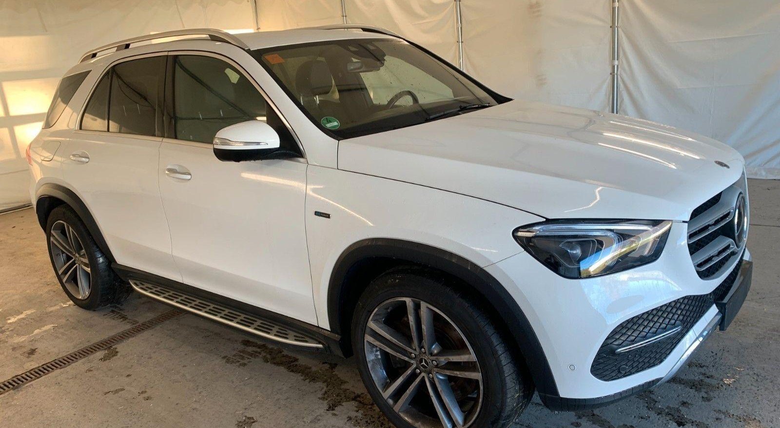 Mercedes-Benz GLE Standard 2
