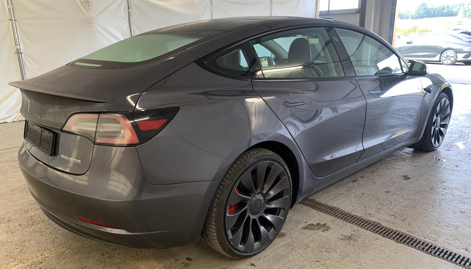 Tesla Model 3 Performance 5
