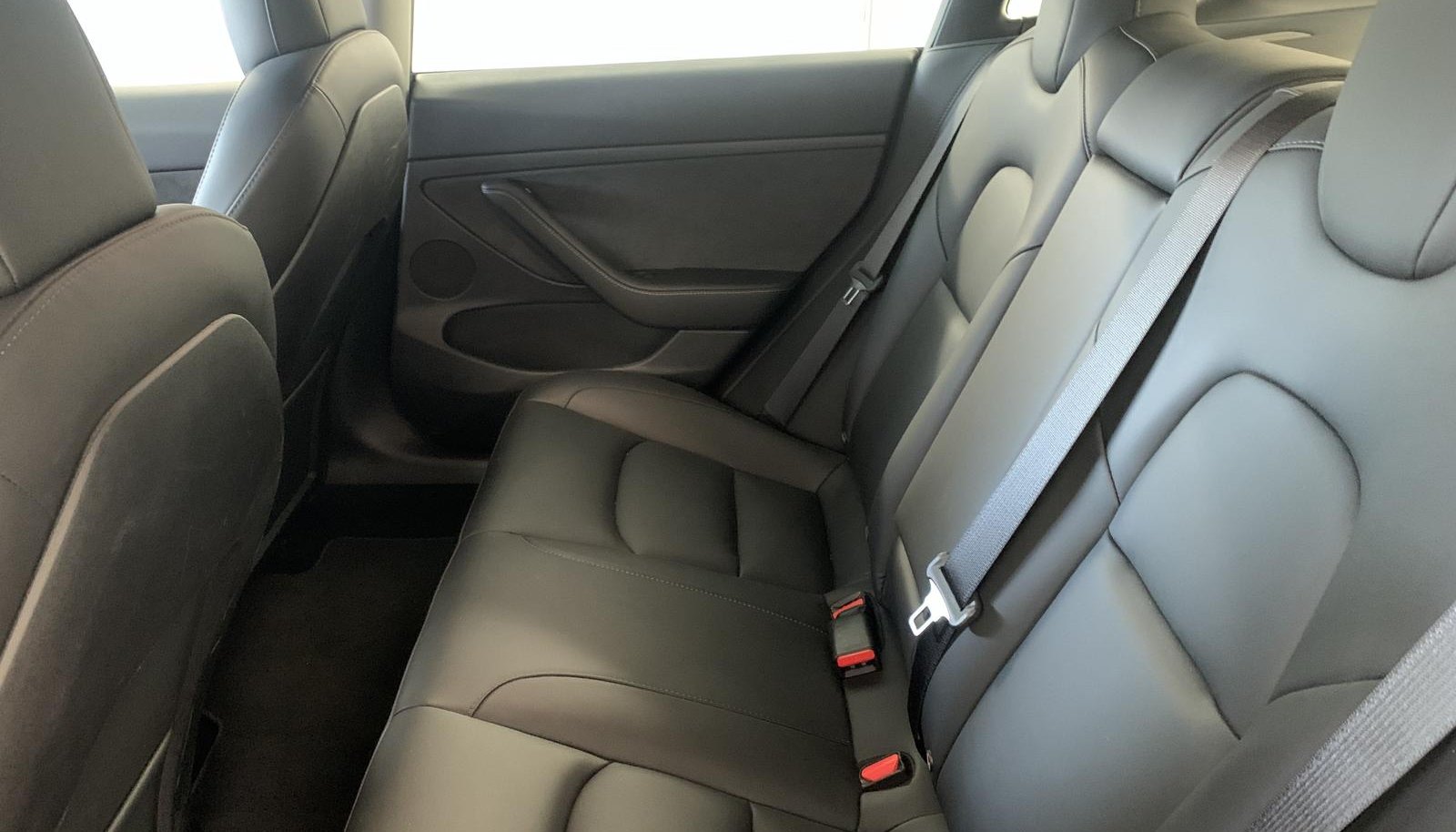 Tesla Model 3 Performance 9