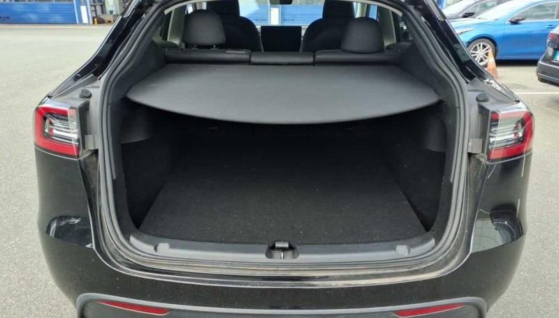 Tesla Model Y Basis RWD 7