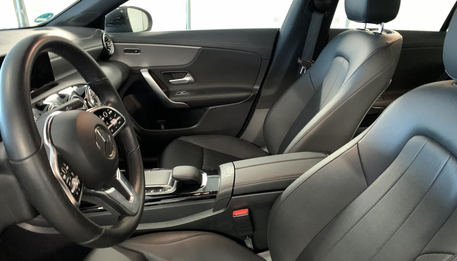 Mercedes-Benz CLA Progressive 8