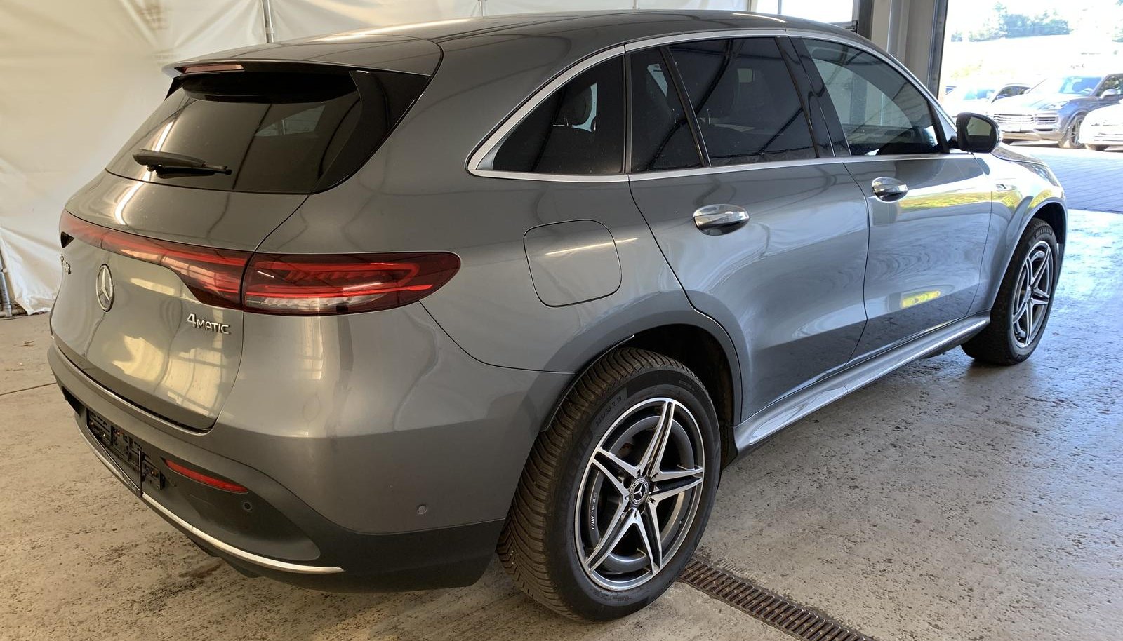 Mercedes-Benz EQC AMG Line 4