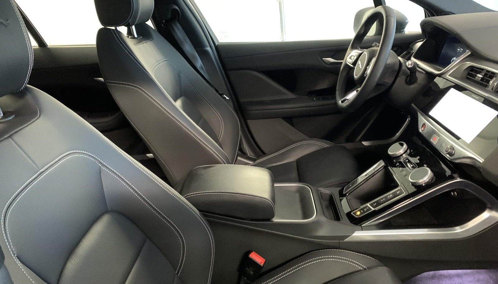 Jaguar I-Pace S 3