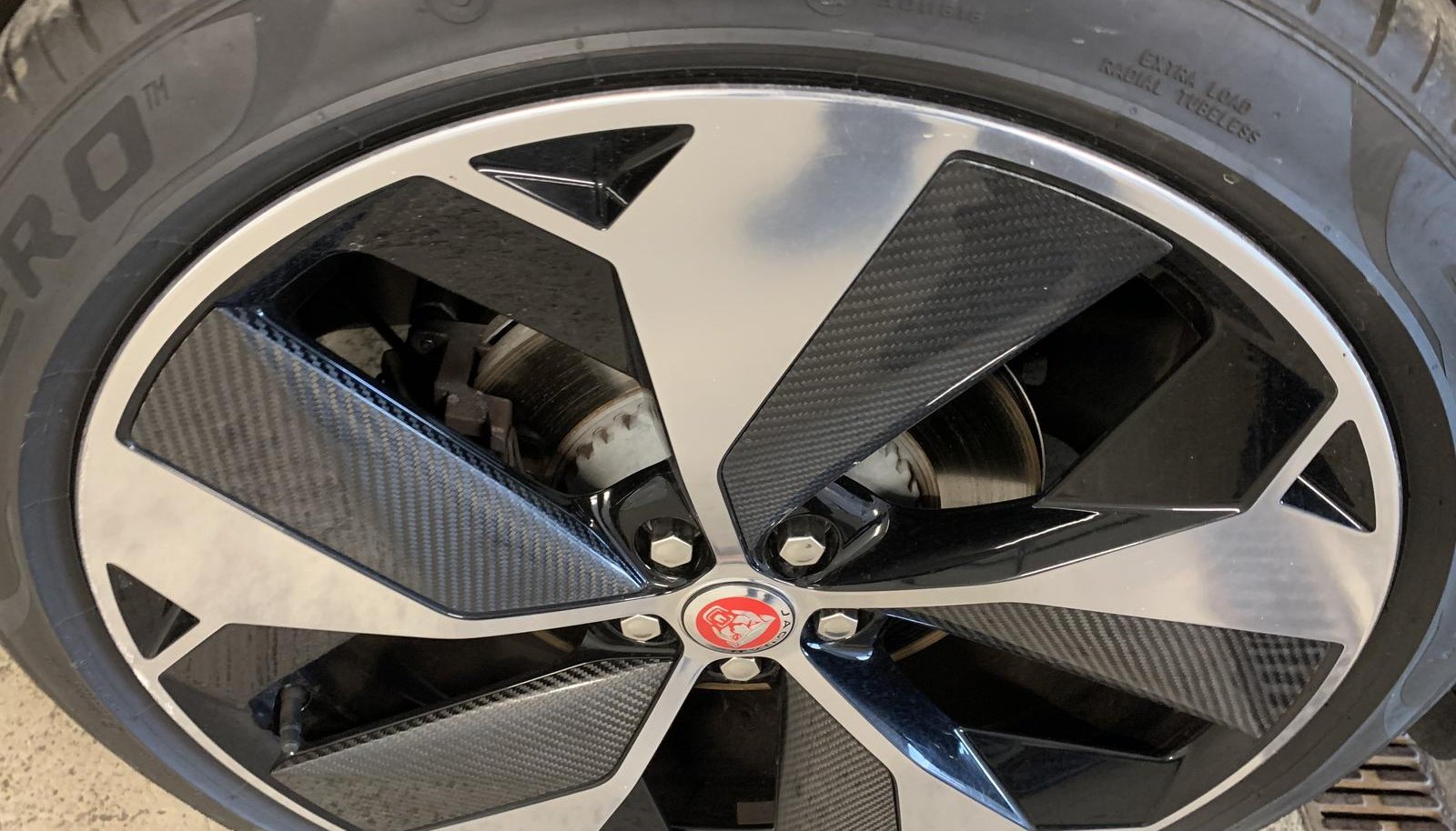 Jaguar I-Pace S 5