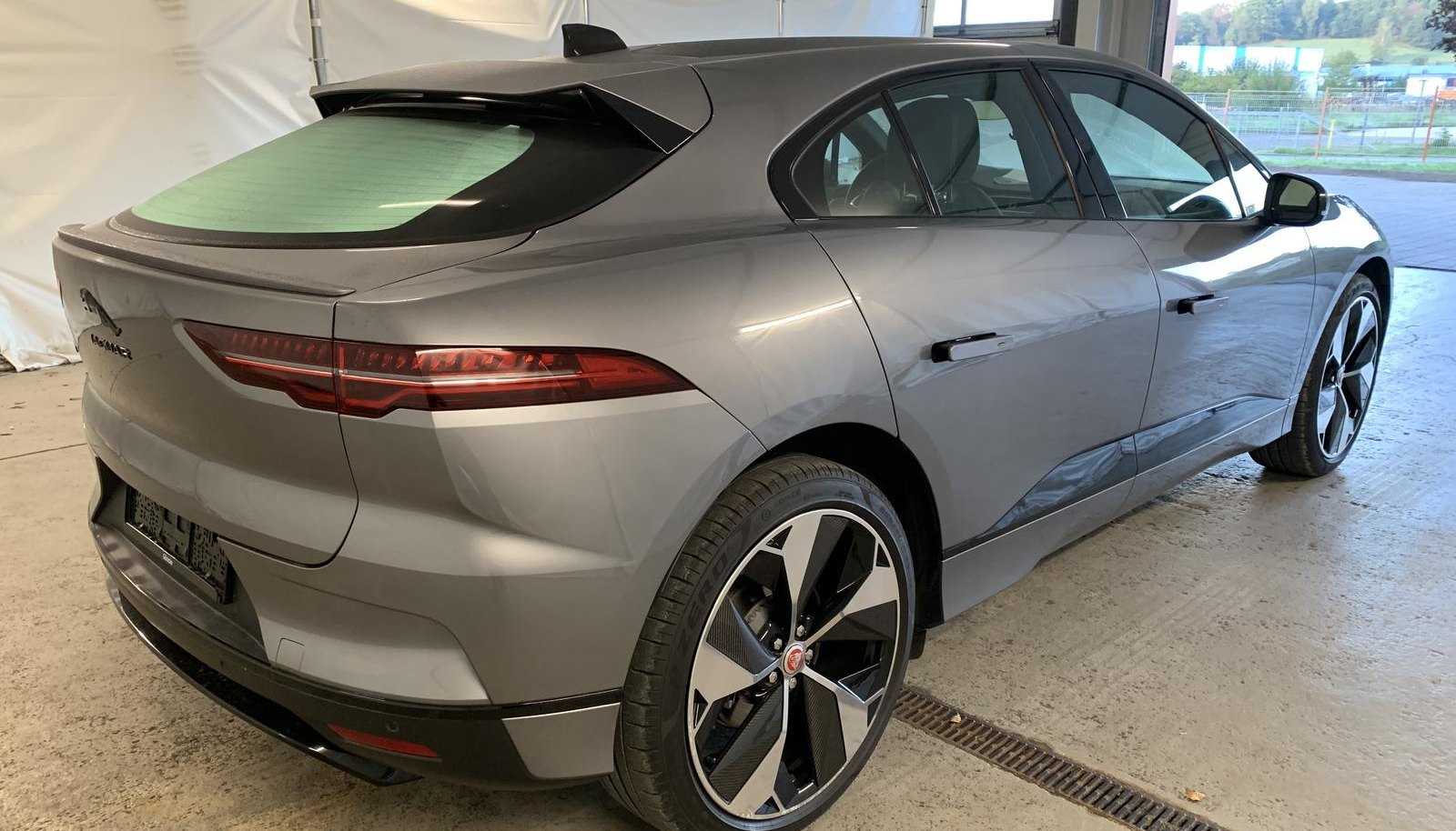 Jaguar I-Pace S 6