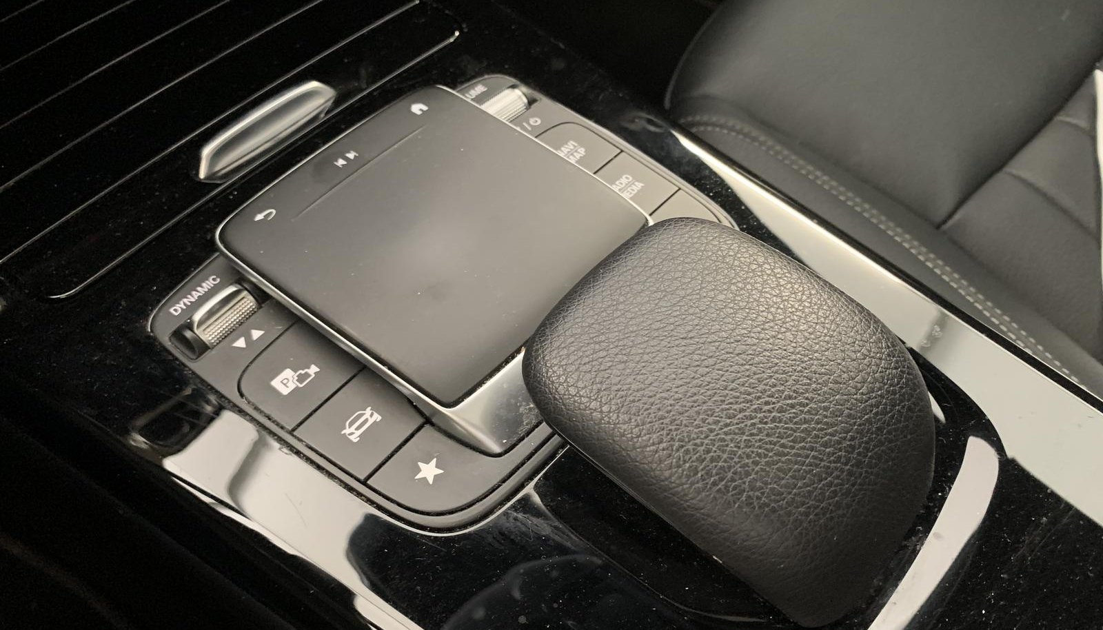 Mercedes-Benz CLA Progressive 11