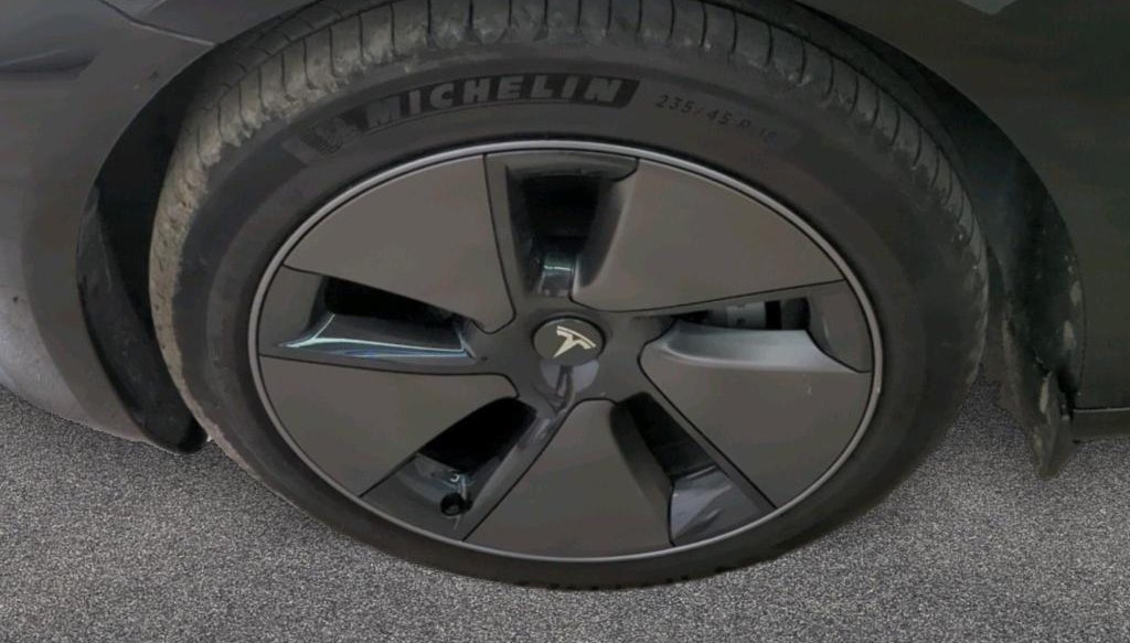 Tesla Model 3 Long Range RWD 5