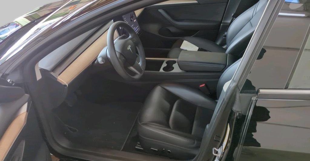 Tesla Model 3 Long Range RWD 6
