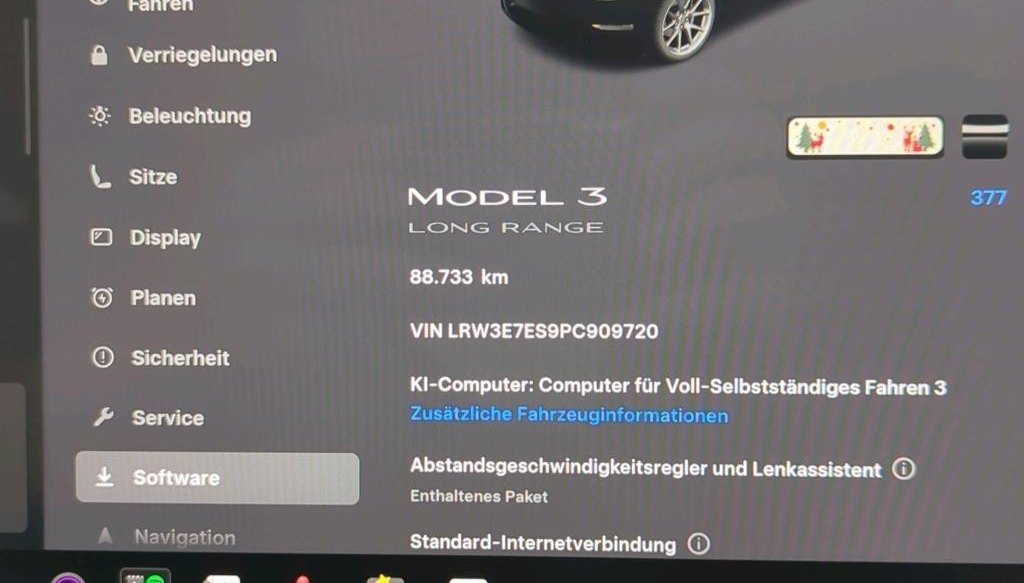 Tesla Model 3 Long Range RWD 8