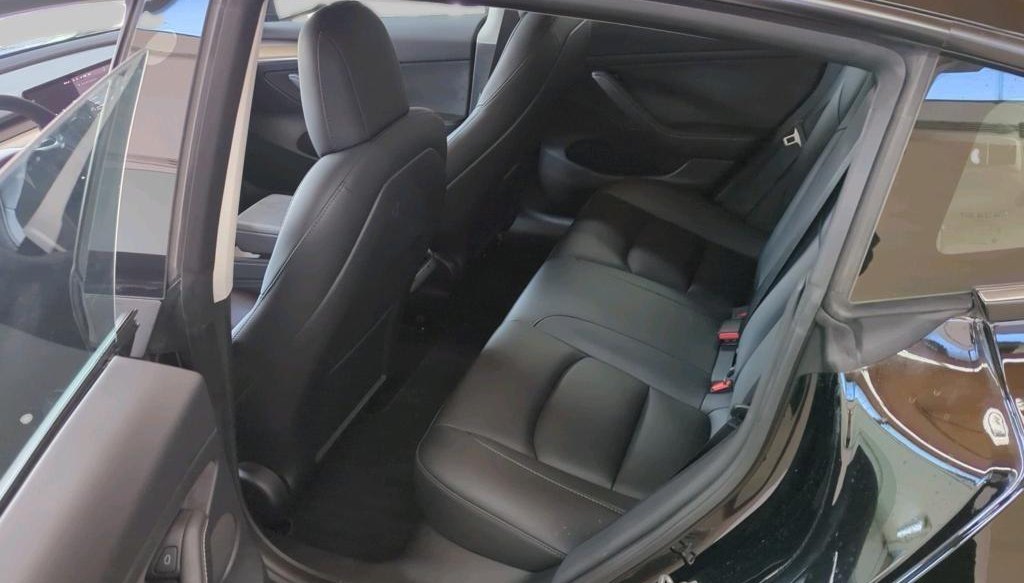 Tesla Model 3 Long Range RWD 9