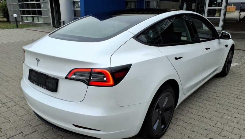 Tesla Model 3 Long Range RWD 2