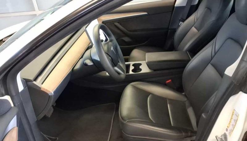 Tesla Model 3 Long Range RWD 4
