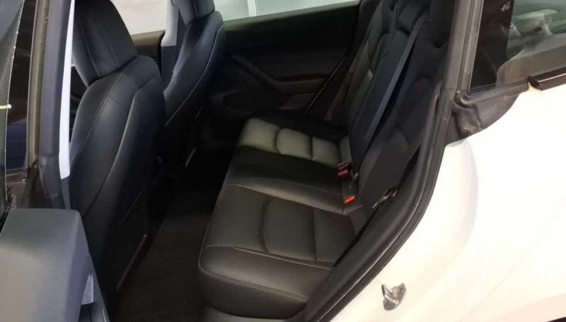 Tesla Model 3 Long Range RWD 8