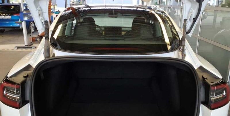 Tesla Model 3 Long Range RWD 9
