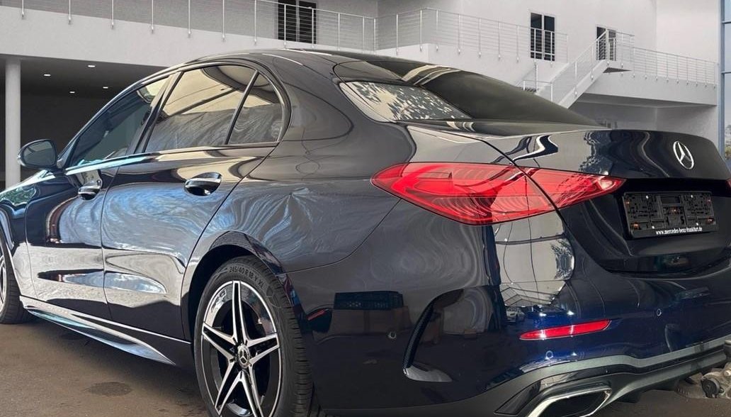 Mercedes-Benz C AMG Line 8
