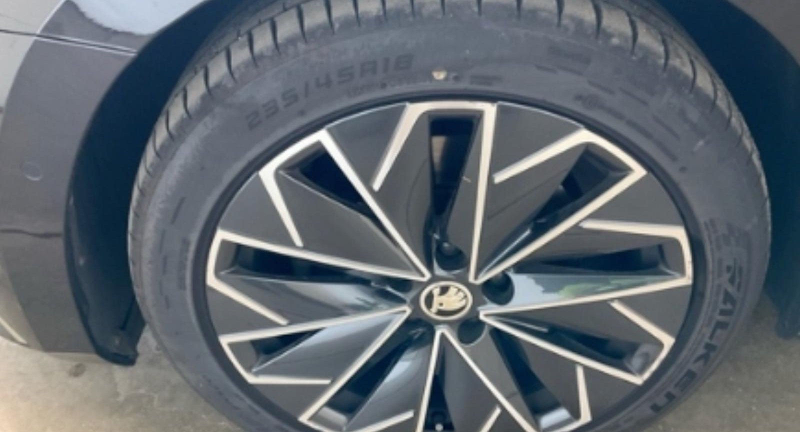 Skoda Superb L&K 11