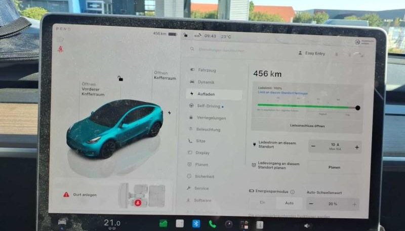 Tesla Model Y Long Range Dual AWD 8