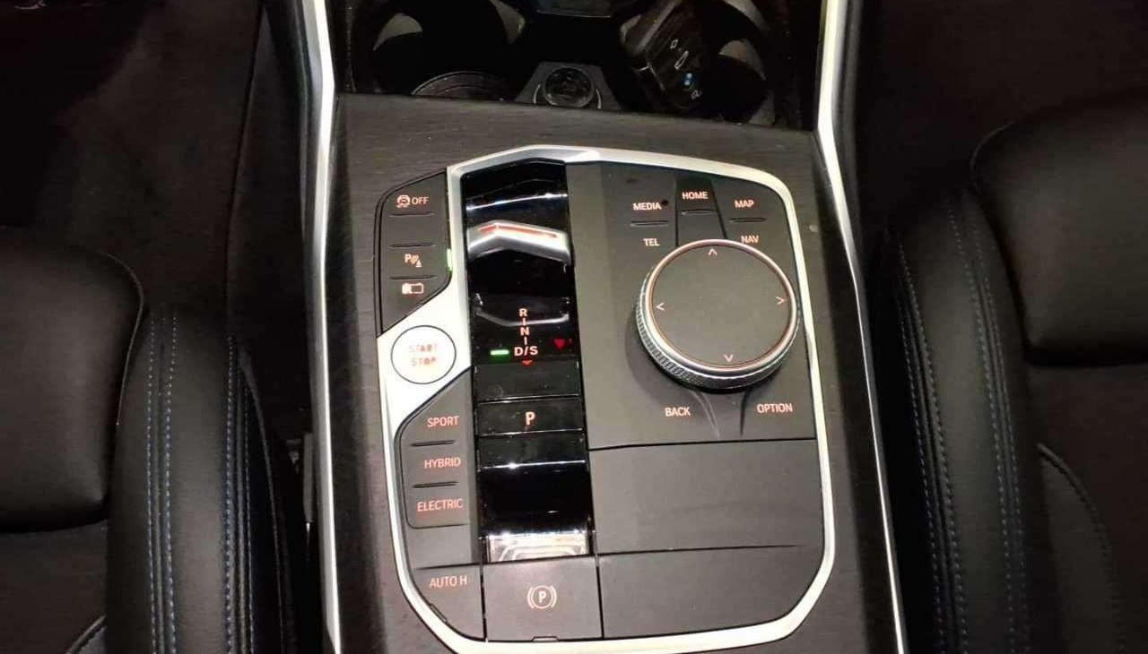 BMW 3 330 e xDrive M Sport 4