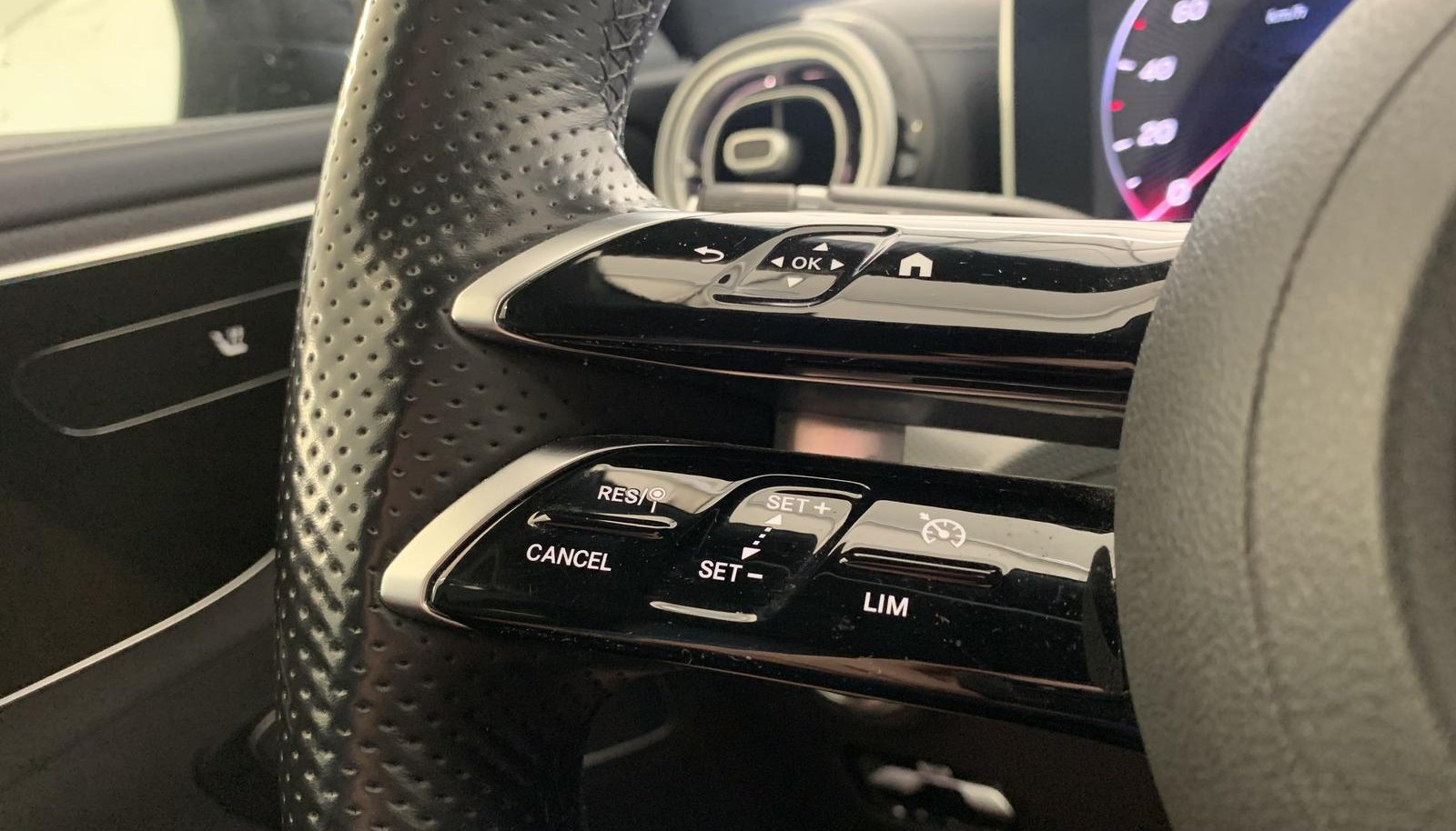 Mercedes-Benz C AMG Line 12