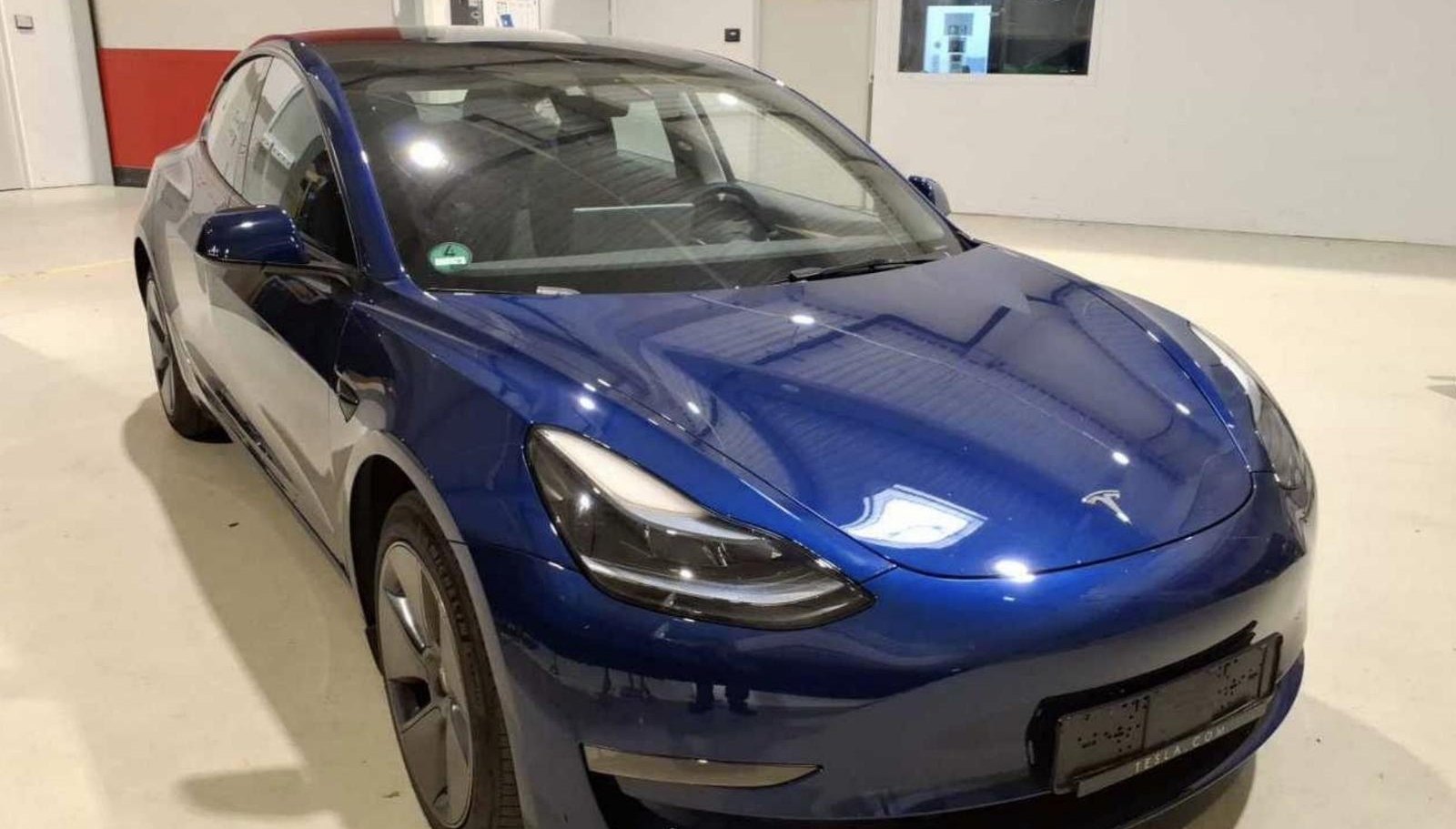 Tesla Model 3 Long Range Dual AWD 2