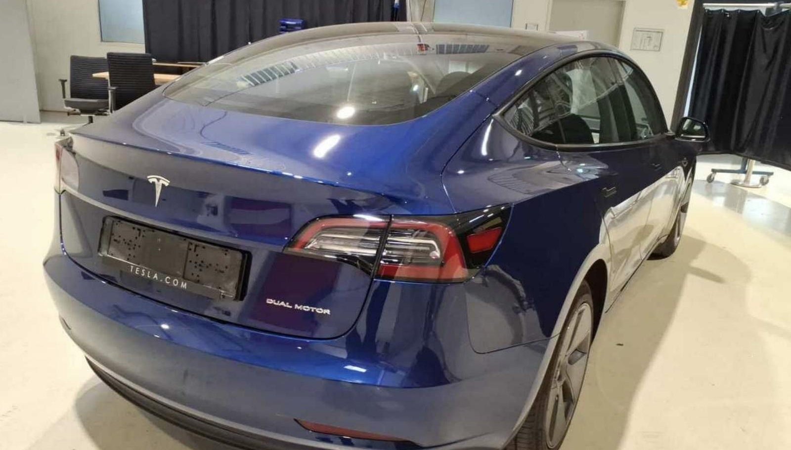 Tesla Model 3 Long Range Dual AWD 4