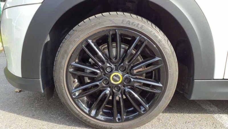 Mini Cooper Cooper SE Classic Trim 3