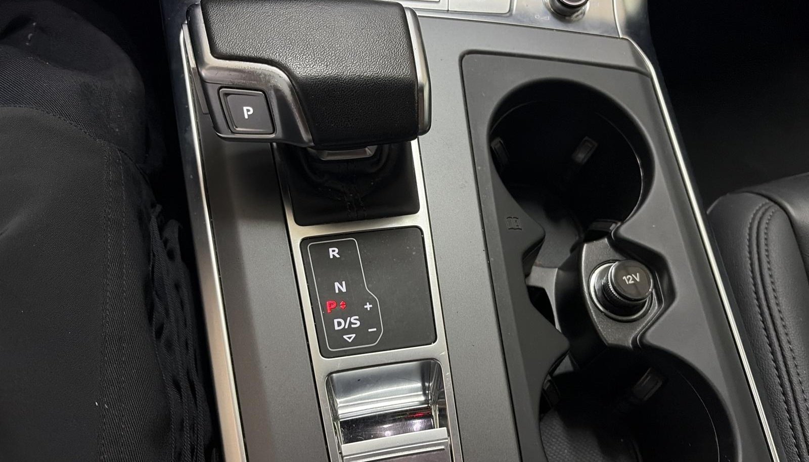 Audi A6 45 TDI basis 8