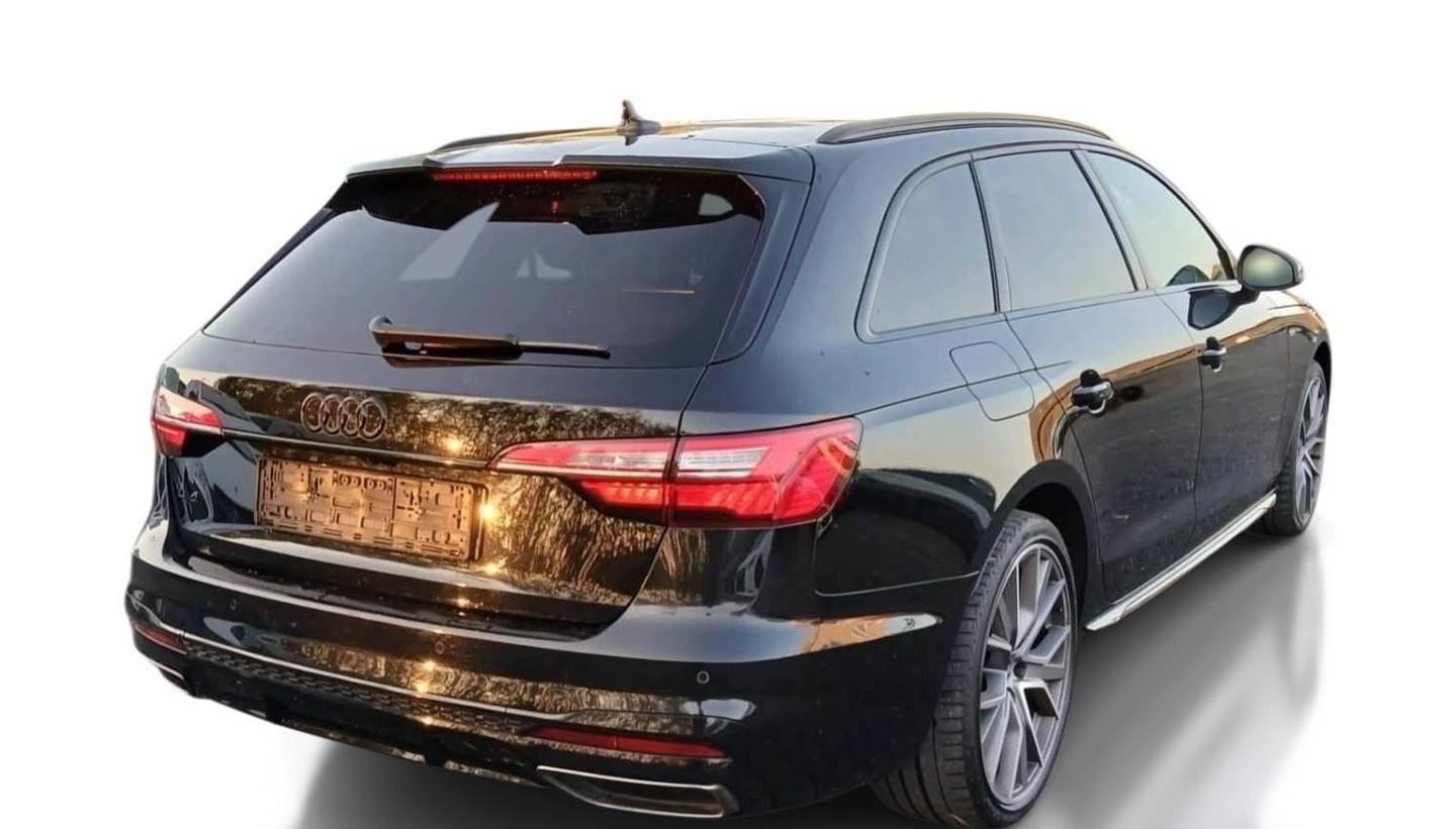 Audi A4 S-Line Ext. 2