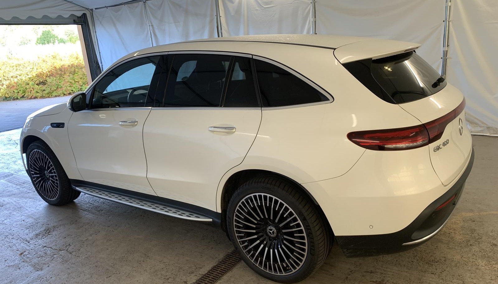 Mercedes-Benz EQC AMG Line 9