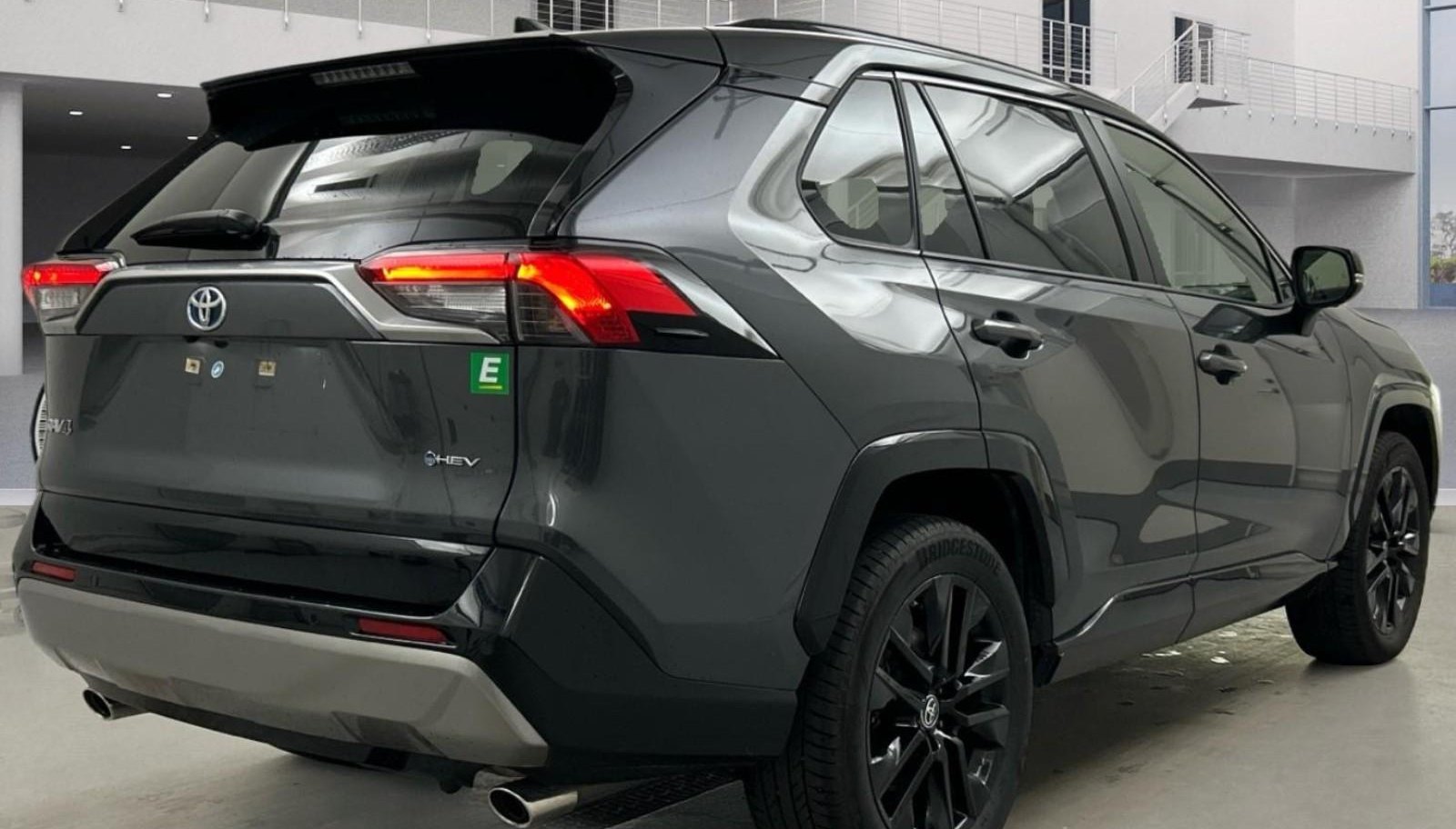 Toyota RAV Style 4