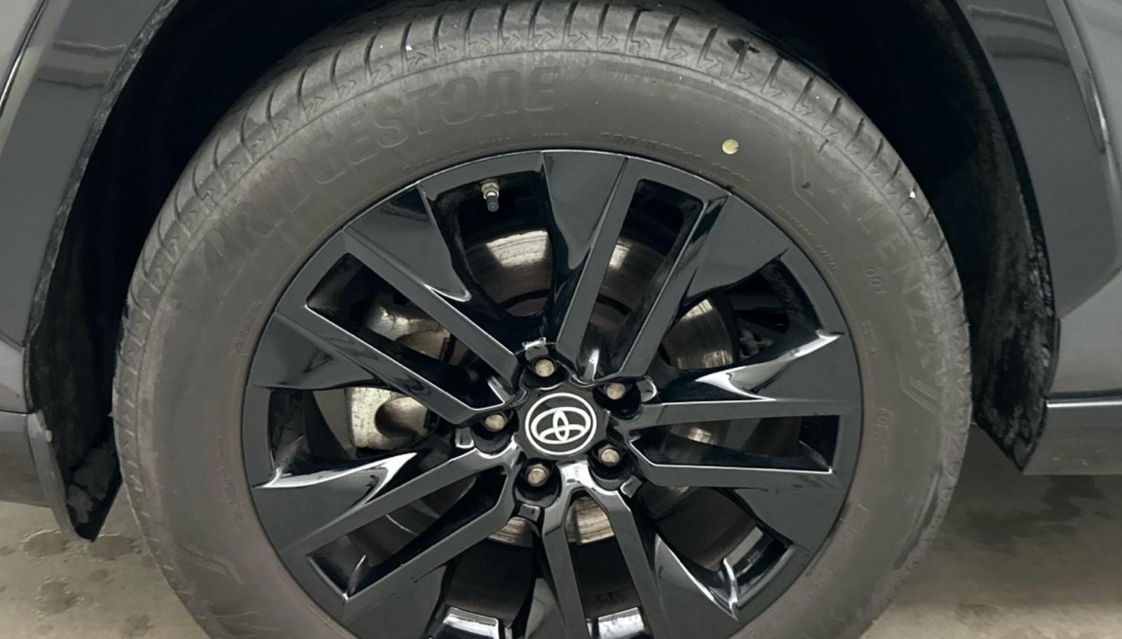 Toyota RAV Style 5