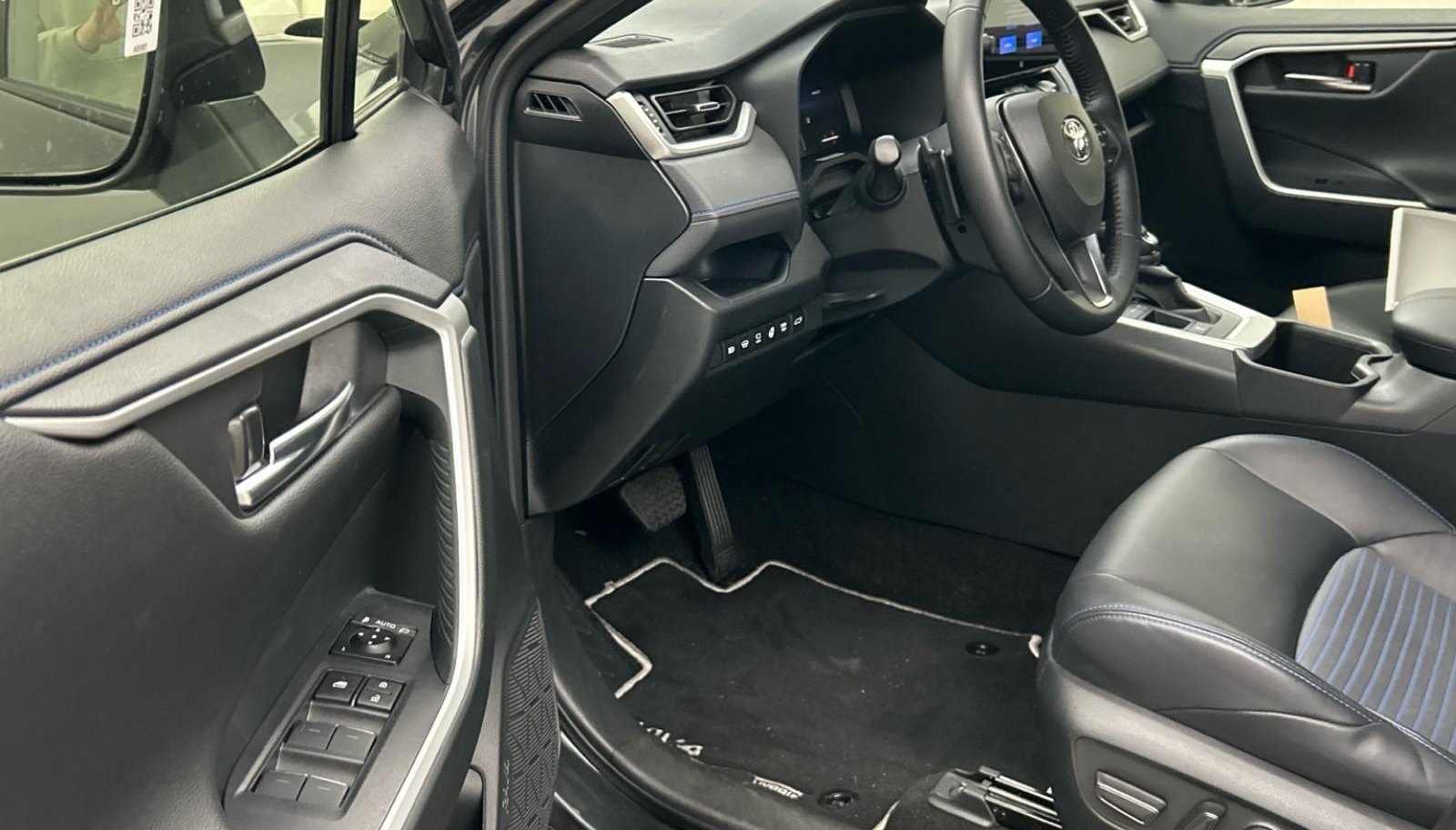Toyota RAV Style 6