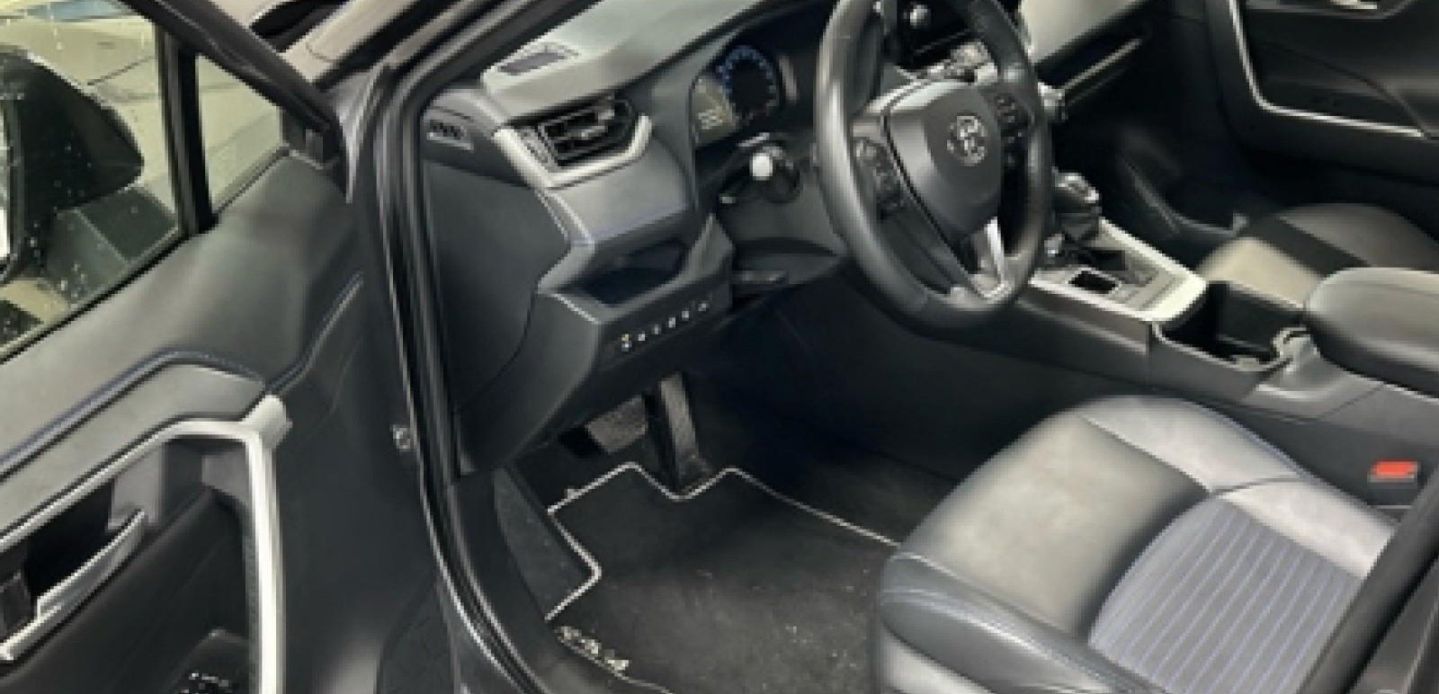 Toyota RAV Style 6