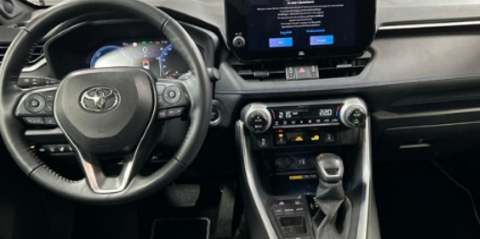 Toyota RAV Style 7