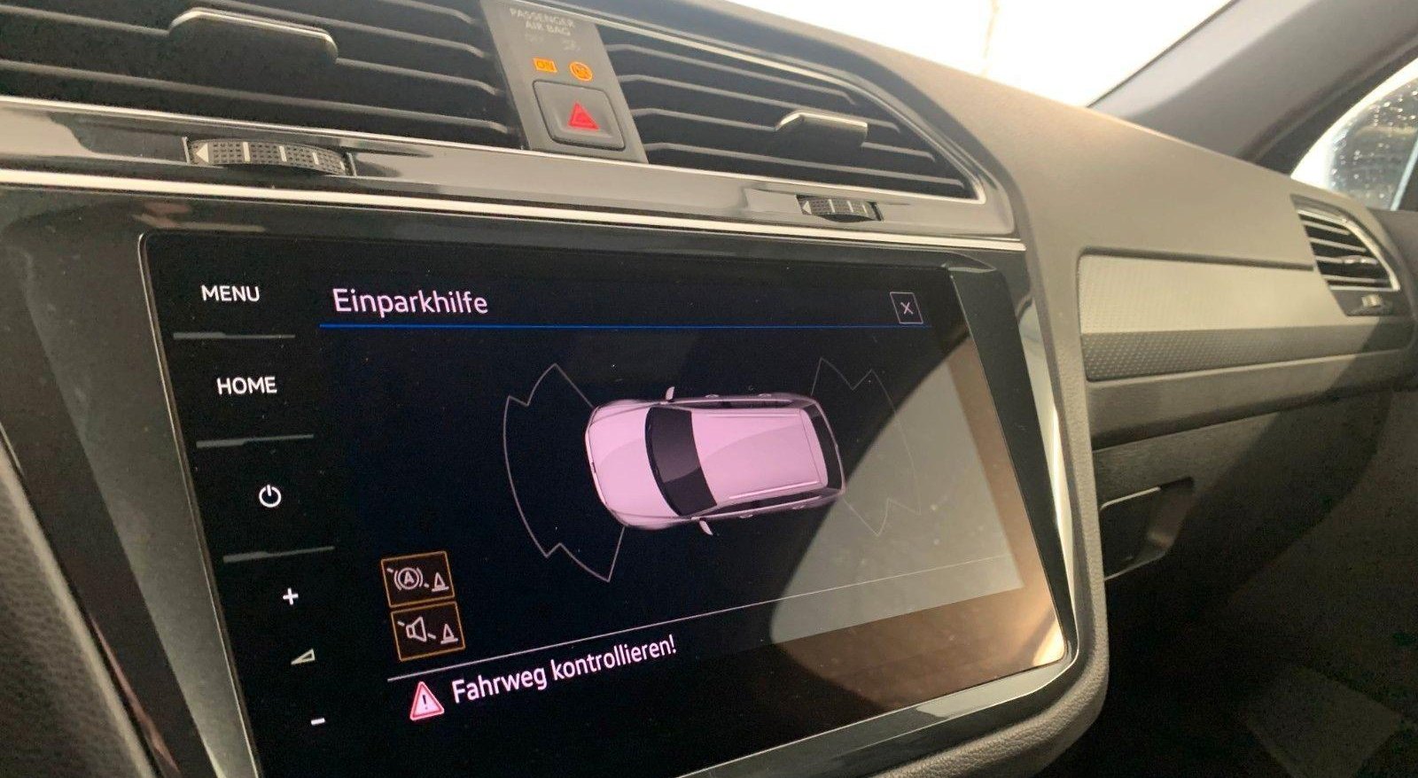 Volkswagen Tiguan R-Line 4Motion 11
