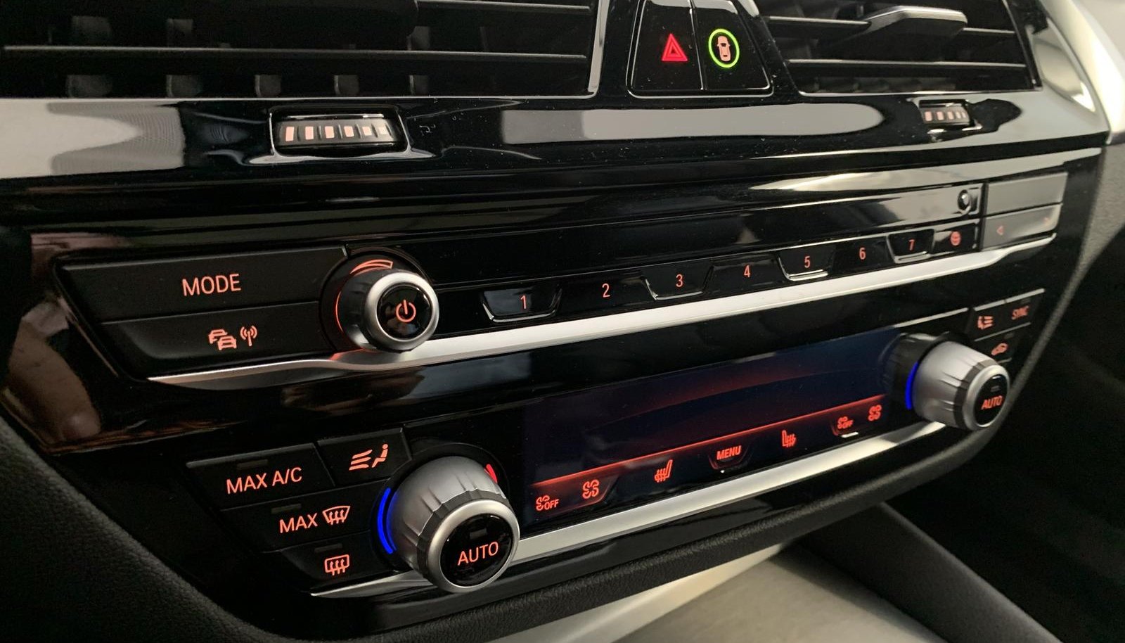 BMW 5 d T DRIVING ASS PRO/PANO/360°KAM/STANHZ/LEDER 12